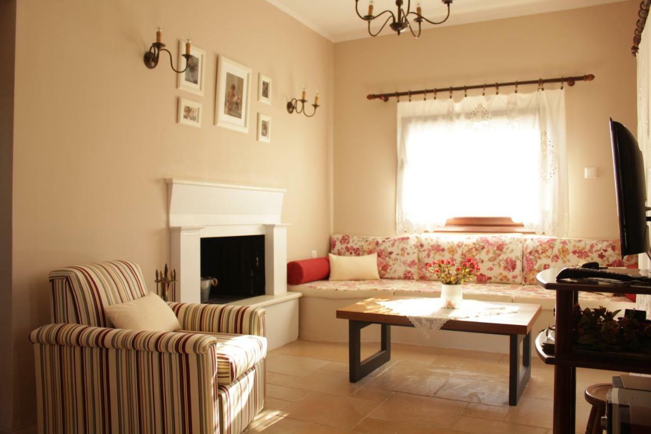 *Villa Pap-Live The Greek Hospitality In A Village* Nea Sampsounta Extérieur photo